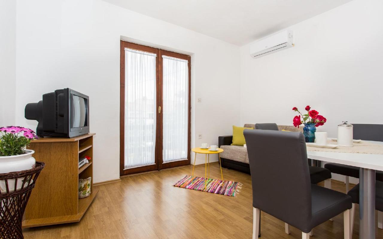Apartman Broznic Šilo Екстериор снимка