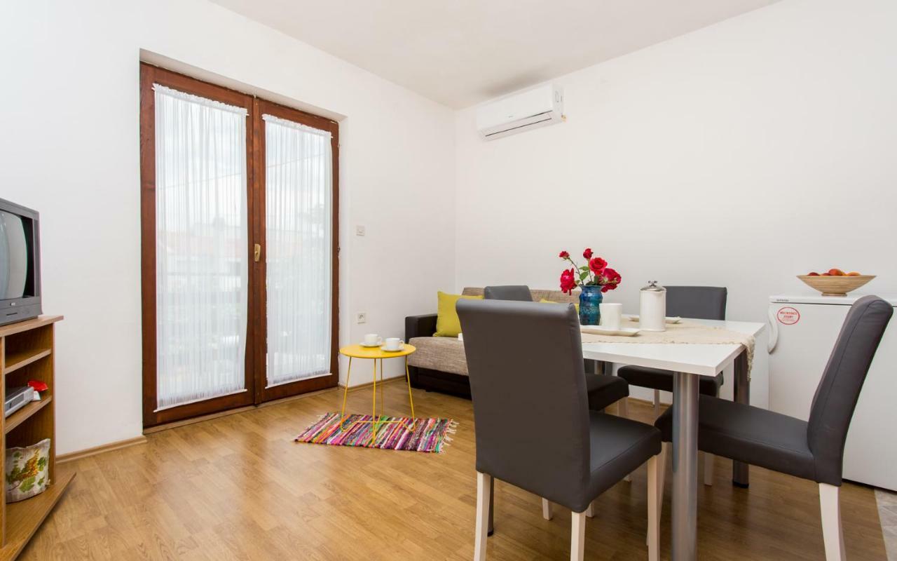 Apartman Broznic Šilo Екстериор снимка