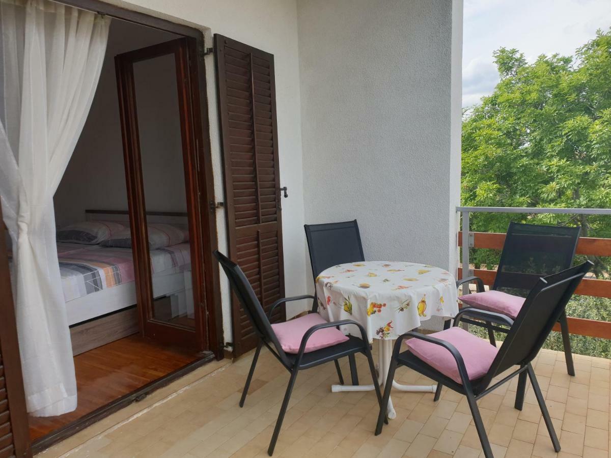Apartman Broznic Šilo Екстериор снимка